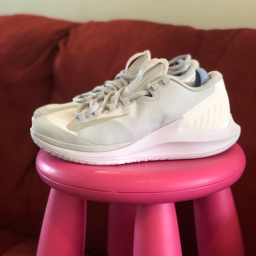 Nike Womens Size 8 Court Air Zoom Zero HC Pure